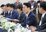 김민석 "해상풍력은 국가 전략산업"…공급망 경쟁력 강화 지원