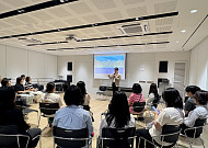 이마트, 아이케어·로블록스 교육으로 미래세대 성장 지원[상생 경영]