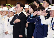 李 대통령 "싸울 필요 없는 평화의 한반도 만들 것"