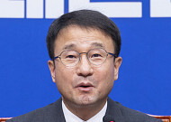 與 “6월 넘기지 않는다”…법사위 놓고 막판 대치