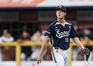 '20세' 최민석 다승·ERA 1위…두산은 키움 꺾고 2연승 달성