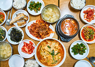 '2TV 생생정보' 오늘방송맛집- 밥 됩니까, 한정 판매! 13첩 밥상 맛집 '4○○○○'