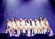 ‘트와이스’ 이름값 증명한 현장⋯전 세계 81회 월드투어, 서울서 마침표