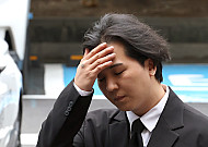 ‘병역법 위반’ 송민호, 관리책임자 재판 증인 출석⋯“죄송합니다”