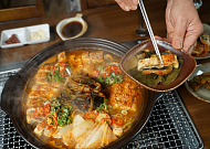 '2TV 생생정보' 오늘방송맛집- 장사의 신, 17년 전통! 파김치 장어 전골 '통○○○'
