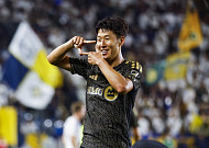 손흥민, 시즌 첫 골 넣자마자⋯LAFC 감독 “출전 시간 조절”