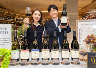[포토] 현대백화점 비노에이치, 이탈리아 바롤로 대표 와이너리 '지아코모 그리말디' 와인 선봬
