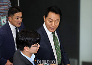 ‘명태균에 여론조사 의뢰·후원자가 비용 대납’…오 시장 운명 가른 법원 판단