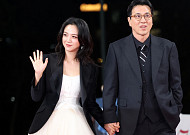 ‘김태용♥’ 탕웨이, 둘째 아들 출산…“이제 네 식구 함께 여행”