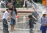장기화되는 폭염 속 면역력 저하로 대상포진 위험↑…50대 이상 주의[e건강~쏙]