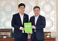 이원택 전북지사, 세종·서울 오가며 '예산 행군'… "2027년 국비확보 총력"