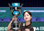 ‘김가영 키즈’ 박정현, LPBA 첫 우승…강유진에 4-2 승리