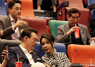 尹 영화관람비 등 특활비 정보공개 청구 소송, 대법서 파기환송