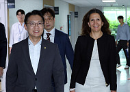 "뉴욕증시는 왜 덜 출렁이나"…NYSE 사장 "전 종목에 사람 붙인다”