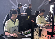 '룰러' 이즈리얼 '슈퍼 무빙'⋯젠지, 한화생명에 1세트 승리