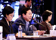 중기·벤처 규제혁신 대토론...김기문 "코스닥 상장폐지 기준 보완·시행유예 필요"(종합)