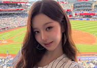 장원영 시구→르세라핌 트레일러까지⋯K팝, 어디까지 진출하는 거예요? [엔터로그]