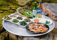 '2TV 생생정보' 오늘방송맛집- 밥 됩니까, 흑돼지 산채 정식 맛집 '달○○○○'