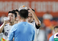 프로축구 선수 86% “폭염 경기 신체 부담”…‘의식 저하’ 경험도