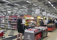 돌아온 고객, 더딘 정상화…홈플러스, 재개장 첫 주말 '기대 반 우려 반' [르포]