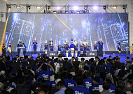與 "집권 2기 성공 완수…새 지도부와 강력한 원팀"