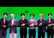 엔하이픈, 6인조 첫 승부수⋯“커리어 최고 앨범 될 것” [종합]