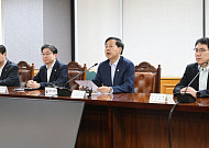 정부, 금리 뛰자 ‘취약차주 지원책’ 꺼낸다…채무조정·자금지원 확대