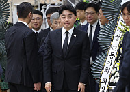 강훈식 비서실장, 조희대 대법원장 부친상 조문…“이 대통령 깊은 위로”