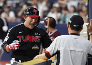 LG, 두산 5-1 제압하고 3연승⋯3위 수성