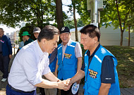 이재준 수원시장, 아파트 밖 ‘관리공백’ 메운다…빌라 4428세대에 ‘골목관리소장’