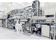삼성전자, ASML과 차세대 반도체 동맹⋯2028년 D램에 ‘High NA EUV’ 첫 도입