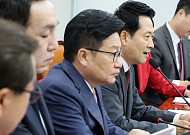 장동혁 “李대통령, 연임 안 한다는 말 여전히 없어…개각은 정권 무덤 될 것”