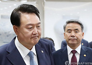 '이종섭 호주도피' 尹, 1심서 무죄 “인사권 행사 일환으로 볼 여지” [종합]