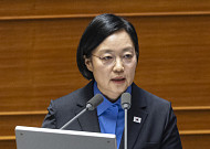 "캐비닛 정치"부터 '사찰' 공방까지…대정부질문 사흘 설전