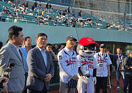 '야구도시 울산' 키운다⋯KBOㆍ울산시, 웨일즈 자생력 논의