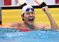 김영범, 자유형 50ｍ ‘AG 신기록’⋯지유찬과 나란히 결선행 [아시안게임]