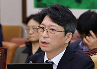 국토위, 홍지선 장관 후보자 인사청문보고서 채택…민주 '적격', 국힘 '부적격'