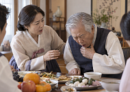 [안전 명절] “보철 치아가 갈라져 목으로 넘어가” 기도폐쇄 주의