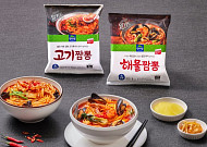 쌀쌀해진 날씨, 식탁은 얼큰하게…매콤한 간편식 ‘눈길’