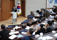 “AI탓에 해고” 좌절 않고 AI 활용 재취업한 중장년
