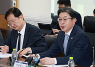 이억원 “금융권 보안체계 빈틈없이 점검…AI 공격은 AI로 방어”
