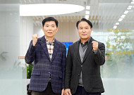 수원 새내기 공무원에 '악성민원 혼자 감당말라'…경찰 35년 전문관 실전교육