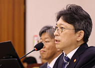 홍지선 국토장관 “올해 수도권 착공 목표 100% 달성 어려워⋯80% 예상” [국감]