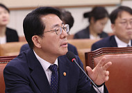 여야 “항만별 특수성 무시” 한목소리…해수부 국감서 통합 추진 질타 [국감]
