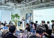 카카오, 인적분할 앞두고 CEO 총출동…첫 공동 IR 개최