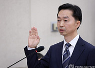 김지용, ‘정치검찰 1호’ 묻자 “윤석열, 안좋은 영향 끼쳐”