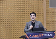 AI 입고 진화한 로봇, 제조 현장으로…‘2026 로보월드’ 내달 4일 개막