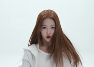'리틀 보아' 아이찡 中 팬들, "부모 빚 대신 갚자"⋯목소리 높인 이유