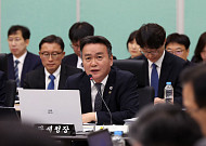 관세청, 할당관세 악용 상시단속…조달청, 중대재해 기업 낙찰 문턱 높인다 [국감]