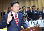 오세훈 "불합리한 규제 풀어 주택 공급 중단 없이 추진" [국감]